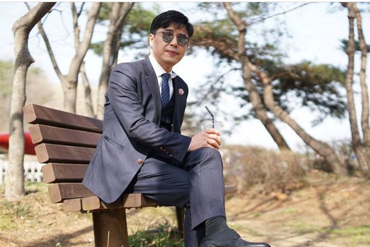 당신이 상상하는 것이 무엇이든간에 지나갈 수 있습니다. 긍정적으로 믿고 사고 방식을 연구하십시오.  자신의 꿈을 이루기 위해 자신을 훈련 시키십시오.  사이드 토크를 경청하지 마십시오.  미래에 중점을두고 가장 많은 노력을 기울이십시오.  긍정적 인 사상가들에게 좋은 저녁입니다.