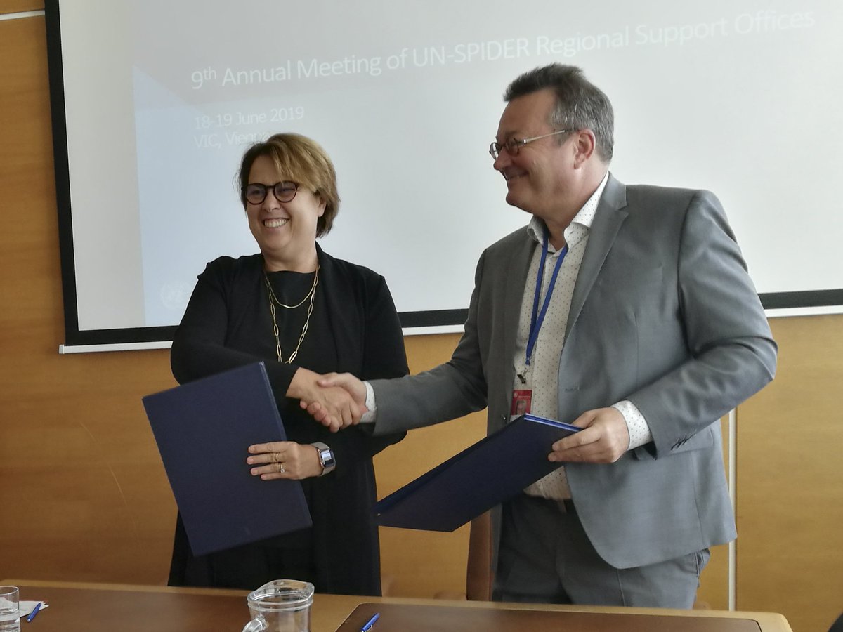 Last week, <a href="/UNOOSA/">UNOOSA</a> signed a five-year cooperation agreement with <a href="/UniBonn/">Rheinische Friedrich-Wilhelms-Universität Bonn</a> that paves the way for us to work together with <a href="/ZFLbonn/">ZFL</a> to support Member States in using #space-based information in all phases of #disaster management: un-spider.org/news-and-event…
