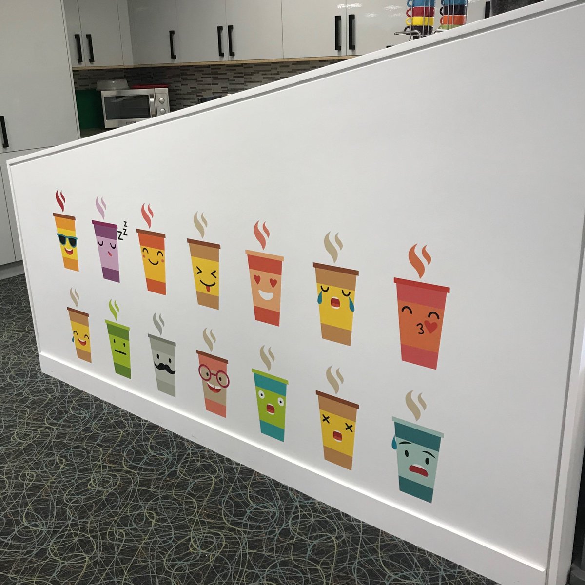 A quirky little mural for a communal kitchen area at Everyday Loans, Bourne End. Our Onepiece material is durable, wipeable and hardwearing....perfect for high traffic areas.
#workspacekitchens #breakoutarea #coffee #quirkymurals #onepiecemurals