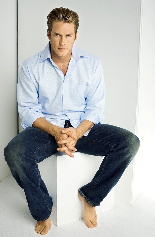 HAPPY BIRTHDAY JASON LEWIS - 25. June 1971.  Newport Beach, California, USA 