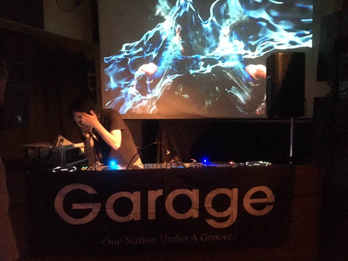_Maru_Fuku_'s tweet photo. テンション上がる方向にしか行かない
#Garage
#troopcafe https://t.co/U6XsdoL1bz