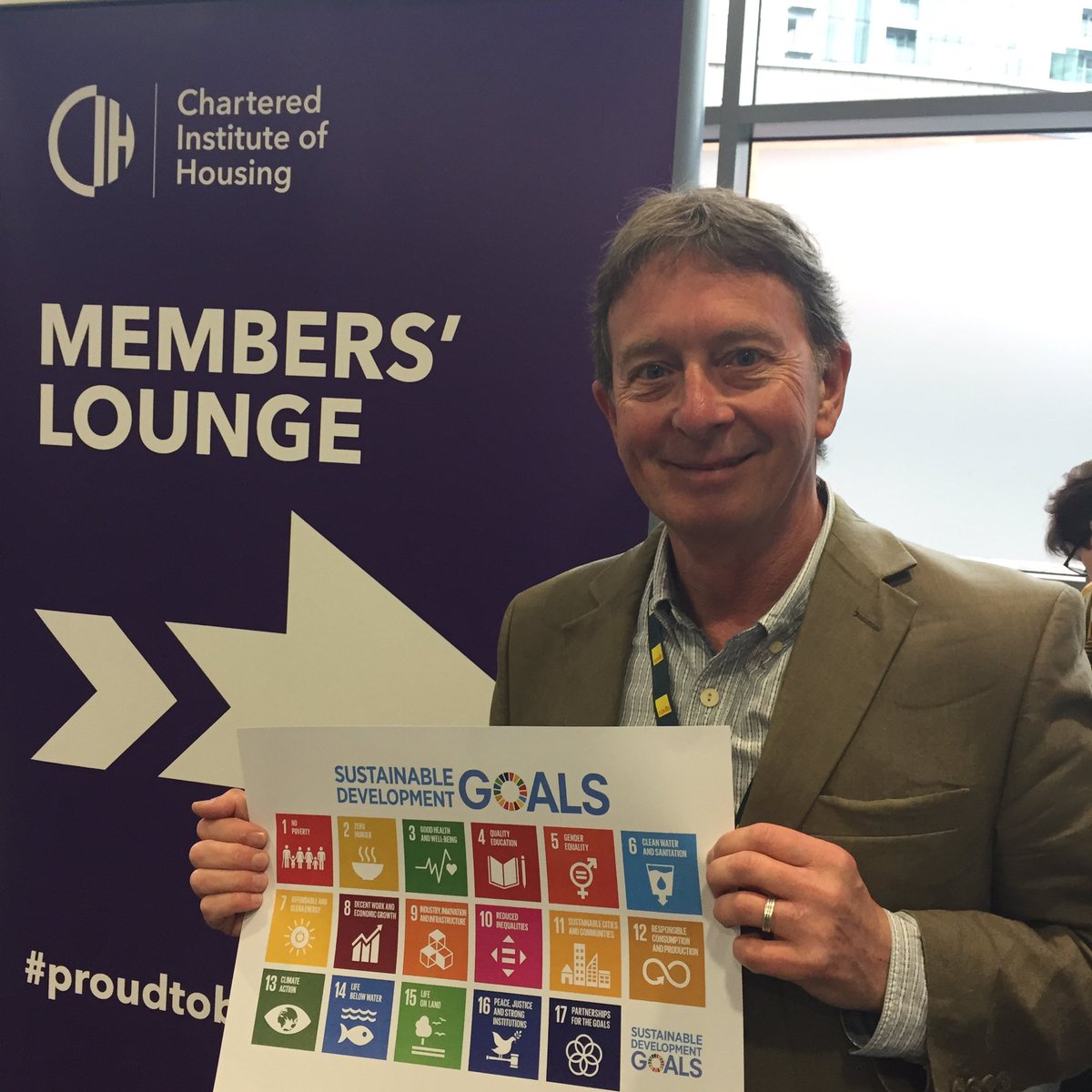 Five mins till <a href="/ecohouser/">Dr Alan Winter</a> convo on sustainable development goals - @CIH_Housing all welcome in the Members’ Lounge @cih_london #CIHHousing