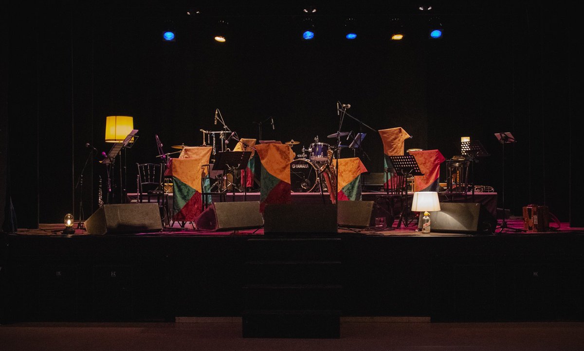 Dijous a les 23.30h serem a la #FestaMajor de #SantCugat. A la Plaça Octavià! <a href="/tradicionalsc/">Coordinadora SC</a> <a href="/microscopi_/">Segell Microscopi</a> <a href="/FMSantCugat/">Festa Major de Sant Cugat</a> #fmsantcugat #lliurealbir <a href="/cerclefolk/">Cercle Folk</a>