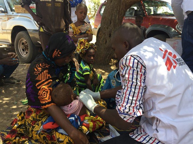 MSF_Espana's tweet image. El incremento de la violencia en #Mali dificulta el acceso de las organizaciones de ayuda a la población necesitada. Se teme que la estación de lluvias agrave aún más la situación. Lo cuenta Patrick Irenge, coordinador @MSF en Bamako, a @EPinternacional a.msf.es/2IHuhBa