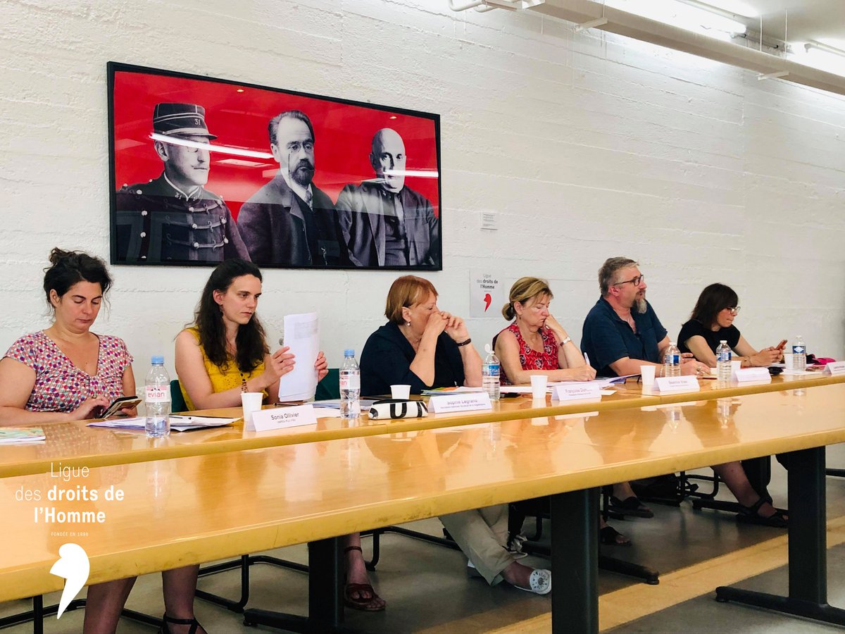 Conférence de presse sur la #Justice des #mineurs - Françoise Dumont, présidente d'honneur de la #LDH : "Il est triste que l'année des 30 ans de la #CIDE se traduise par une réforme des mineurs aussi répressive qu'inquiétante"