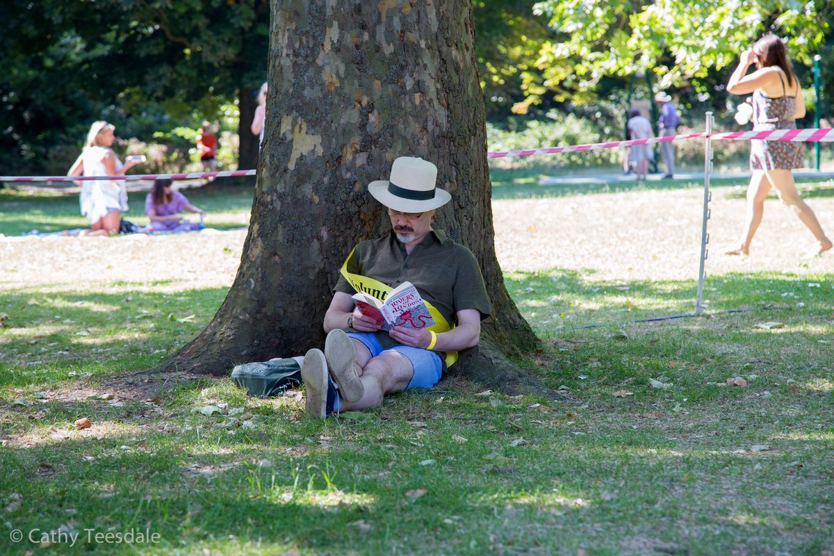 QPBookfest's tweet photo. Welcome to Queen’s Park @BBCRadioLondon and @RobertElms. Come and see our beautiful park, home of this weekend’s Queen’s Park Book Festival. https://t.co/8xyCtq3XOQ #RobertElms #aroundyourmanor https://t.co/K9MIXeRHVP