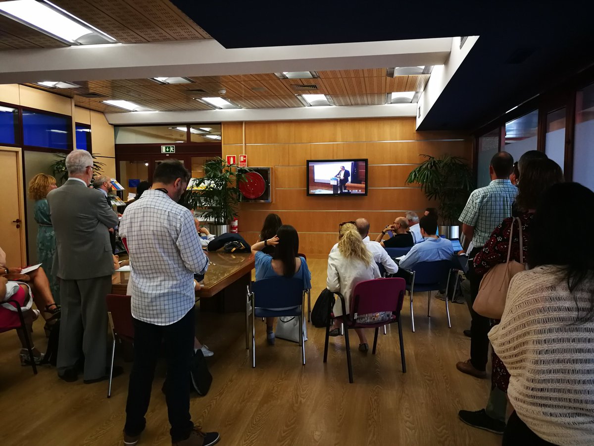 AGRISOST_CM's tweet photo. Gran interés sobre las #ayudas2019 #EENCanHelp de la @ComunidadMadrid ayer en la sede CE: Doctorado Industrial, ayudas a startups y PYMEs, entidades de enlace y hubs, Cheque Innovación para el desarrollo de proyectos de I+D en colaboración con grupos de investigación de la CM https://t.co/QrouTbN3PQ