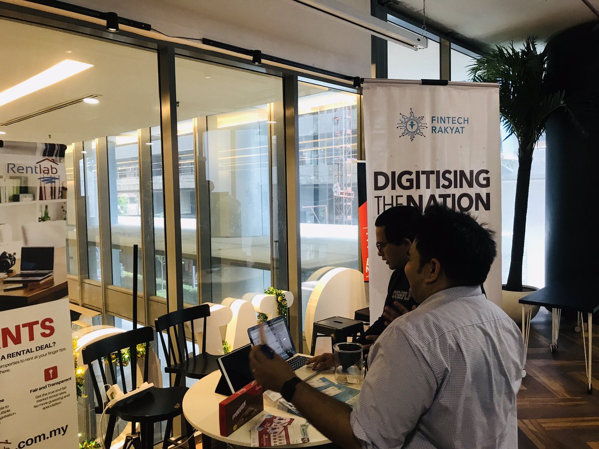 MsAmbroseP's tweet photo. #Throwback #MalaysianTechWeek #MTW19 #MTW2019 #WOTSO #UEMSunrise #SeriouslyDigital #DigitisingTheNation #MalaysianPropTech #Industry40 #BusinessIntelligence #CloudReporting #DataAnalytics #erpsolutions #Deskera #BusinessAutomation #MalaysianChoice #CloudNative https://t.co/zgsXDK4uWR