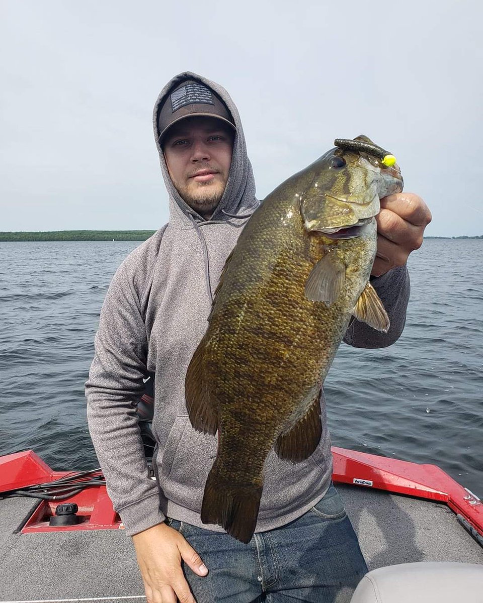 BoardBass's tweet photo. Zack Beketic chasing smallies https://t.co/4KUPDRbUlE