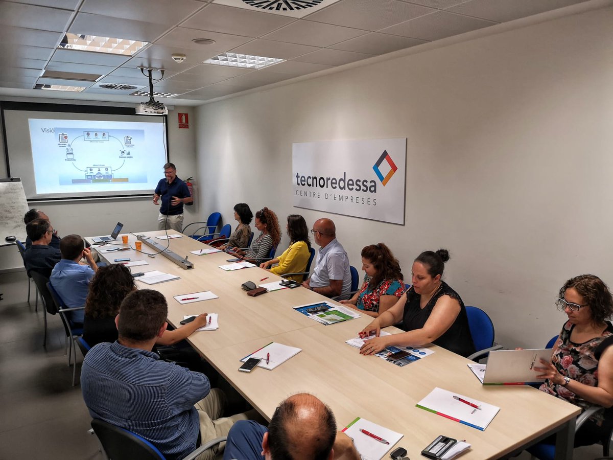 INFOLABSoftware's tweet photo. 👨‍🏫 Sesión a3doc cloud con Ricardo Regojo y Jose Maria Molero de @WoltersKluwerEs en nuestras oficinas del TecnoParc en Reus. #a3doccloud #formación https://t.co/ty1MzvaFas