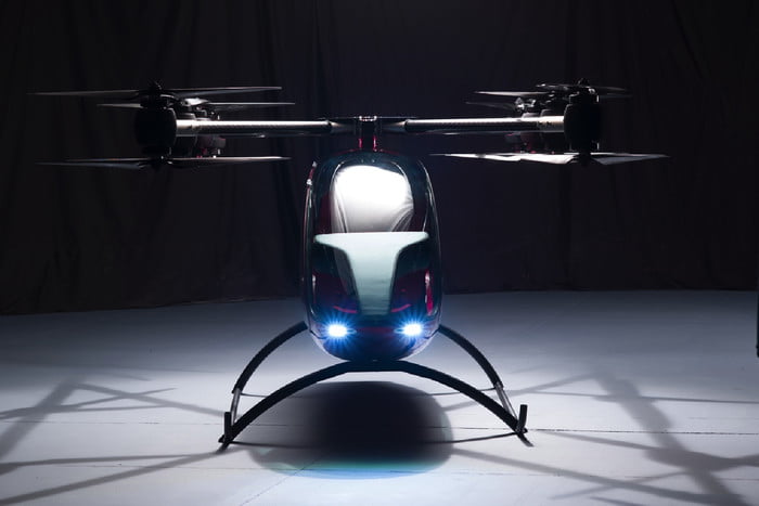 Flytaxi_us's tweet photo. This 16-rotor Passenger Drone is the personal taxi service of your dreams .. https://t.co/LW4tqaDclF

#digitaltrends #PassengerDrone #Drones #TechnologyNews #DroneNews #DroneTrends #DroneUpdates https://t.co/cwKK30f2ou