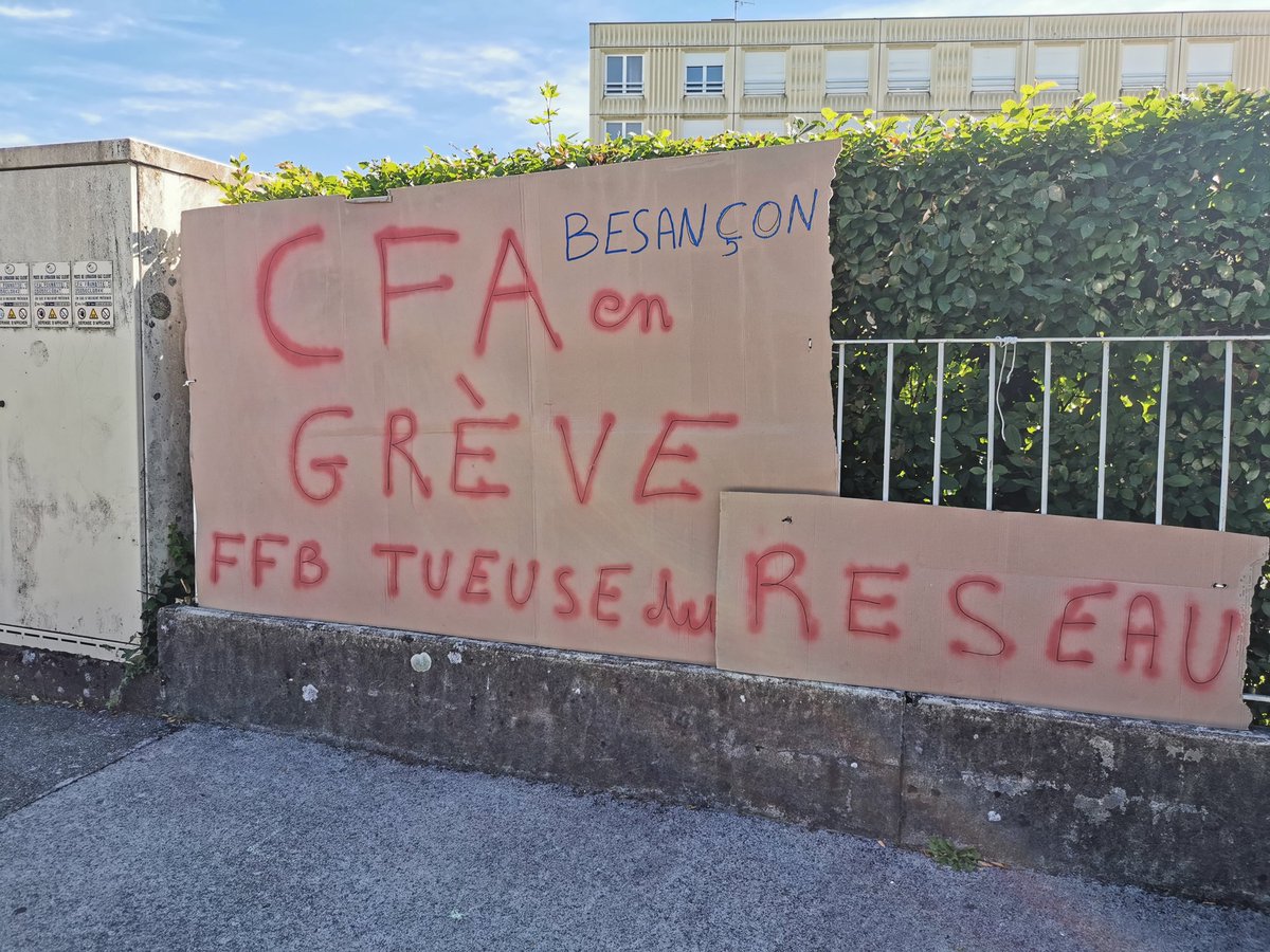 [#FinDeLaStory]<a href="/FFBatiment/">FFB</a> <a href="/murielpenicaud/">Muriel Pénicaud</a> <a href="/jeanmarie_marx/">Jean-Marie Marx</a> @IsabelleGERMA17