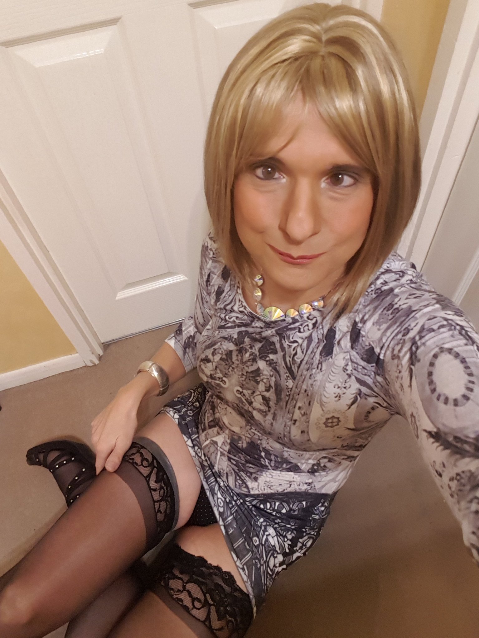 Zoe Day on Twitter: "Good morning everyone xx https://t.co/UwRTZIDlIH