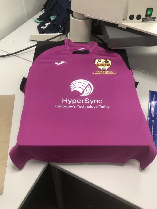 17Sport1's tweet photo. One of our favourites this week! Ready to go for @HawcoatParkFC girls u8βs. @JomaSportUK @HyperSyncTech #joma #teamwear #hawcoat #pink https://t.co/53ULmY8NKN