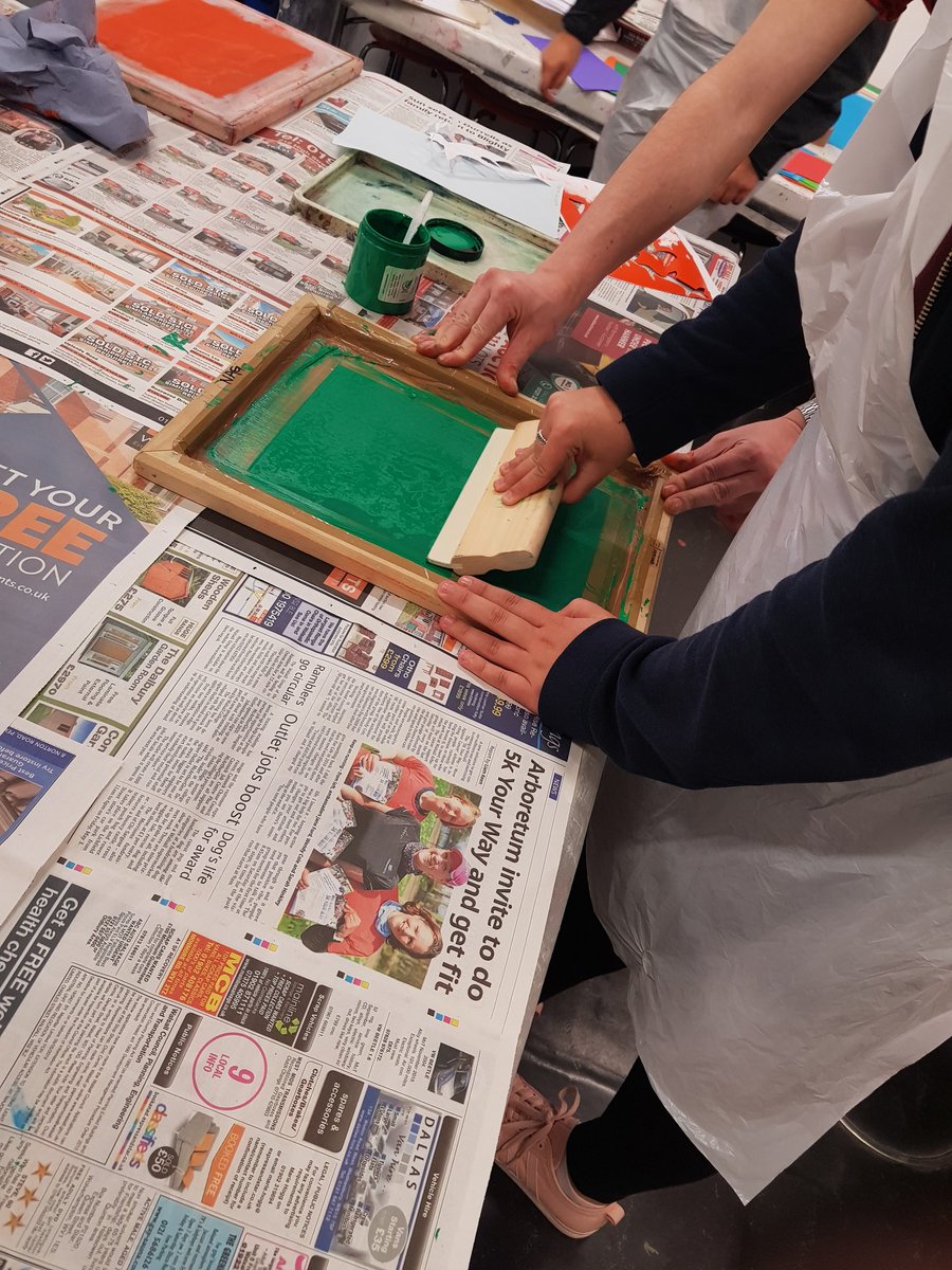 SJHDesignTalent's tweet photo. #screenprinting workshop. #year10 #galleryday https://t.co/ntpBh7ubFX