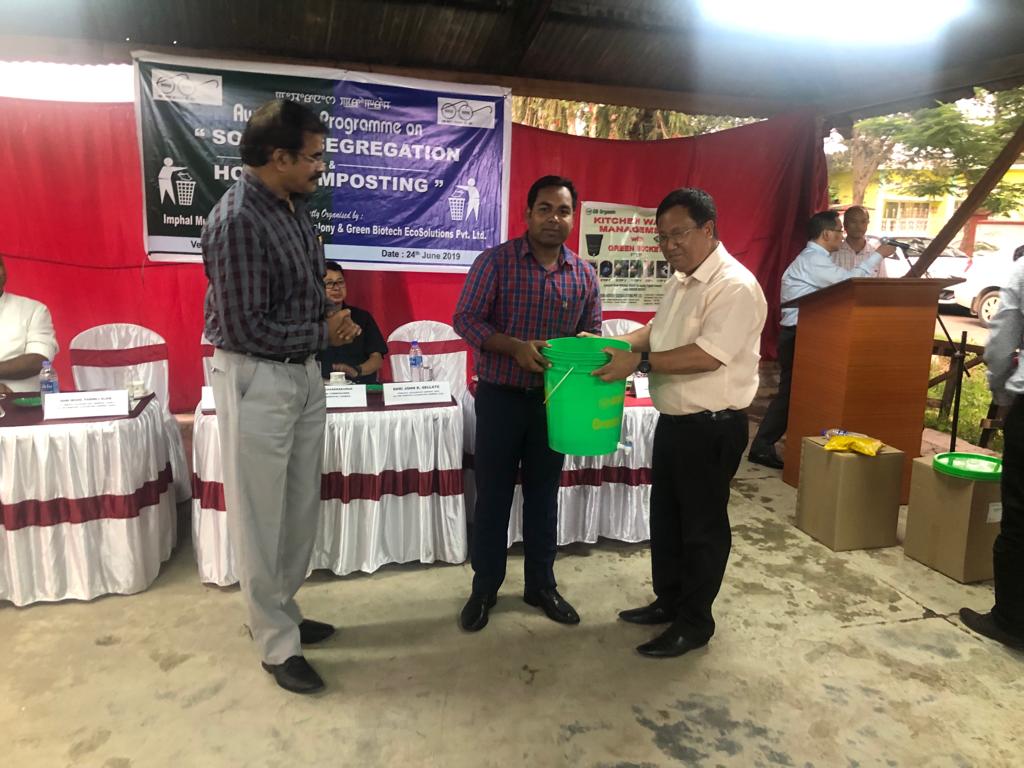 forum4cities's tweet photo. Imphal Municipal Corporation launched #SourceSegregation &amp; #HomeComposting at AG Colony,Lamphelpat,Imphal by Principal Accountant General &amp; SBM Mission Director,Manipur on 24 June '19. 
It has strengthened #DecentralisedWasteManagement in the community &amp; among fellow earthians ♻️ https://t.co/oyBRzs5xnB