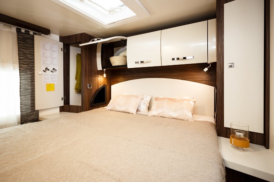 ⚡AUTOCARAVANA NUEVA BENIMAR TESSORO 494 en exposición en M3 Caravaning⚡

☑️ 5 plazas día y noche
☑️ Cama trasera en isla regulable en altura
☑️ Frigorífico 140L con congelador

👉👉Más información aquí ow.ly/I9cJ50uMdCq

#benimar #m3caravaning #autocaravana