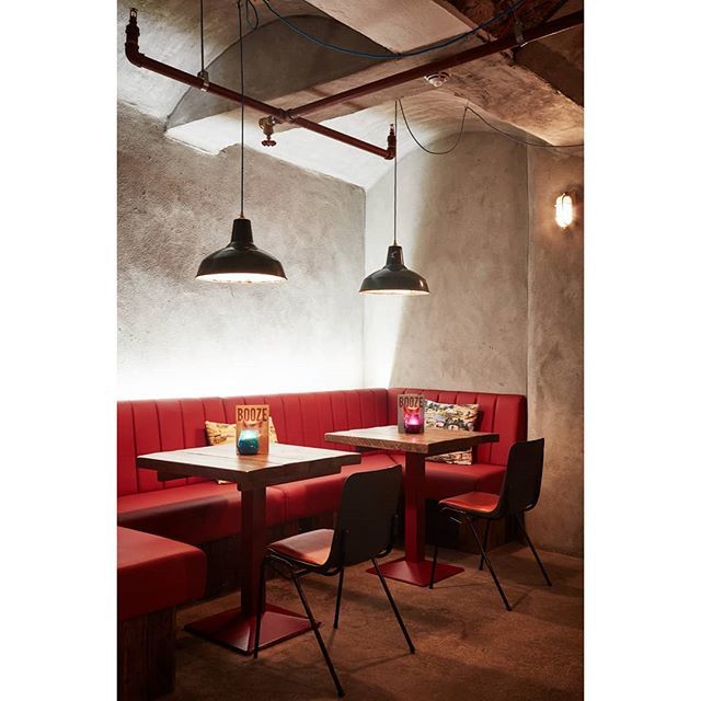 Tactile interior for @yardandcoopliv.

#architecture #design #interiordesign  #photography  #architecturephotography  #interior #building #bar  #city #architect #bespoke #manchester #liverpool #construction  #pendant #exposedbrick #designer #independentl… bit.ly/2XynYIu