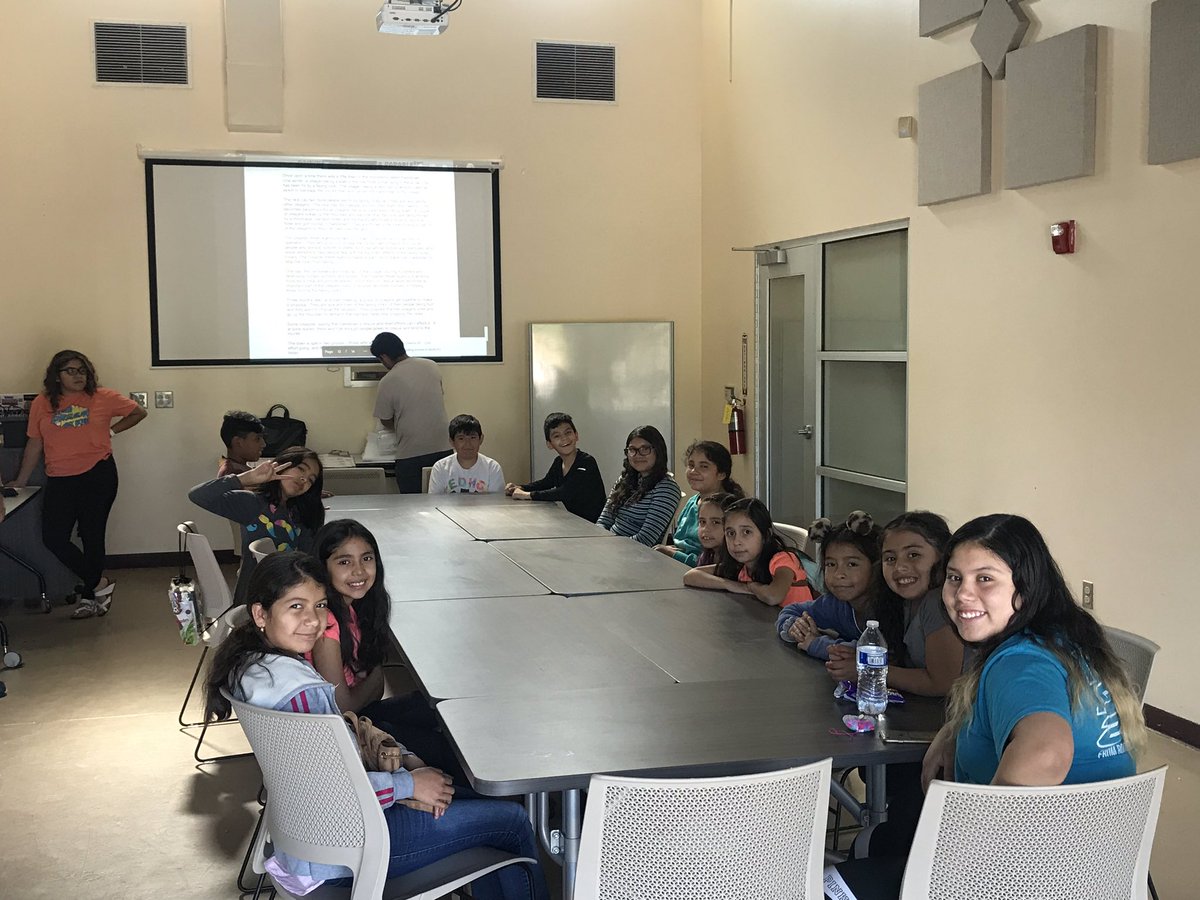 LaEliCuna's tweet photo. HOPE is possible w/our future generation, w/our children, by them feeling belong, love &amp; talking on how to transform their world S/O to @UNITEDWEDREAM @NM_Dream_Team middle school summer of dreams! We want MORE CLASSROOMS NO MORE 🛑 DEPORTATIONS/CAGES #DenfundHate #CloseTheCamps https://t.co/9woiD6dNMx