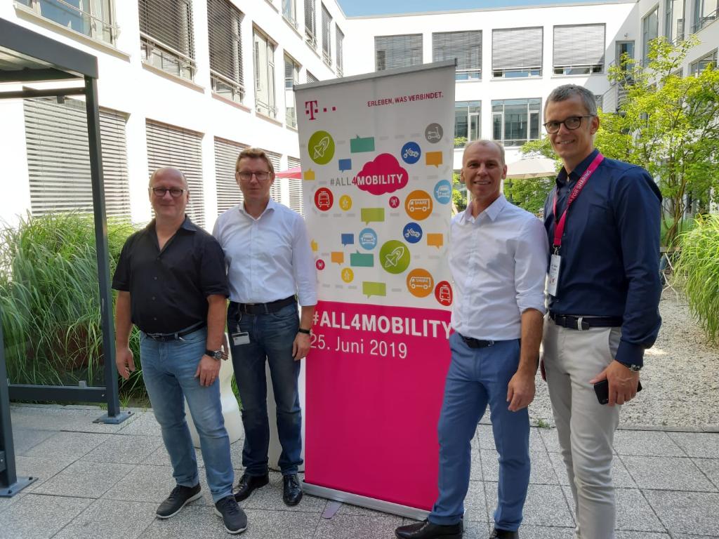 tsystemsde's tweet photo. Das #TSystems #ALL4MOBILITY #Barcamp ist fast vorbei. @LutzGarschke dankt allen Gästen, Partnern und helfenden Hände! Und jetzt geht es in die Grill- &amp; Networking-Runde in Wolfsburg. https://t.co/QJPioRmyRg