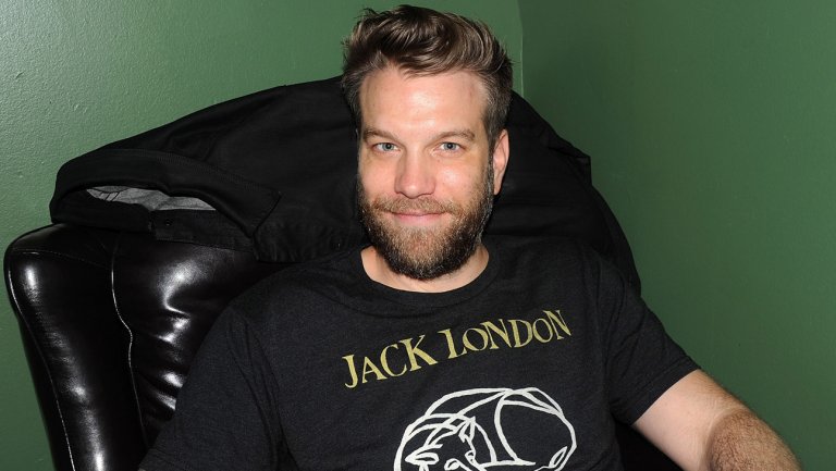 Anthony Jeselnik snags Comedy Central talk show. http. thr.cm/XikOsu. 