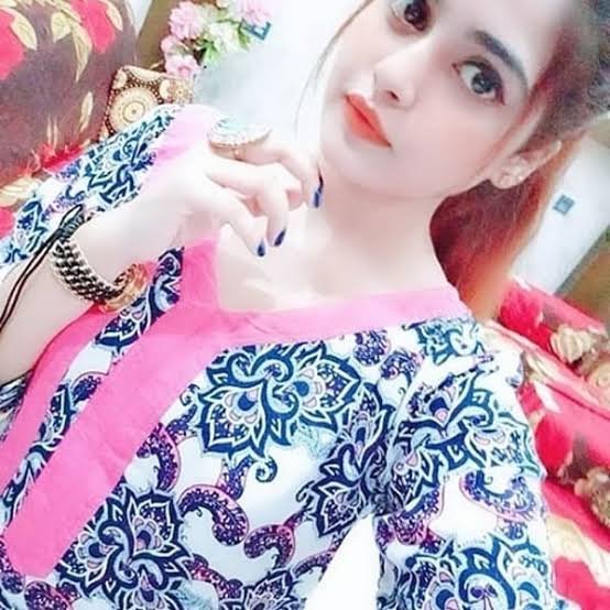 MeenaMughal1's tweet photo. ........

😍💕😍💕😍

وہ پاگل عشق کر بیٹھا ہے ہم سے 
اسے بتاۓ کوٸ سر پھری سی ہوں میں 

😜😂
#Meeni new av....😎
#M_Mughal .....💞 https://t.co/cF3glgih8d