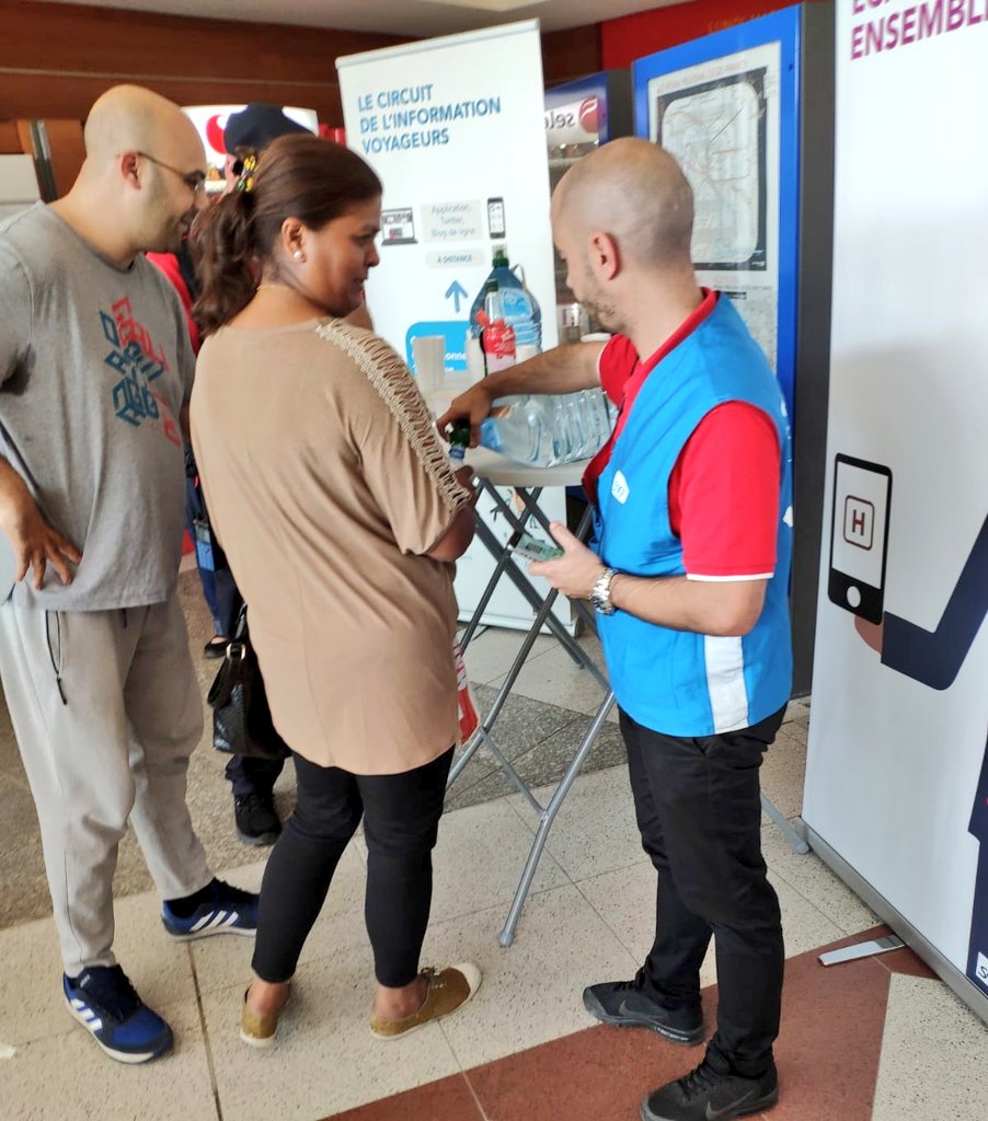 Nous sommes avec vous en gare de #persanBeaumont pour vous accompagner pendant cette épisode de #canicule .
N'hésitez pas à vous arrêter pour une pause rafraîchissante💧💧💧