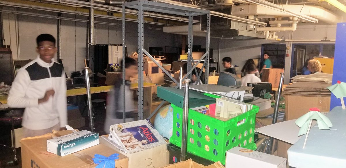 SokolikKatie's tweet image. Who&apos;s up for a challenge? @KilloughEagles #AliefCodingCamp students hiding their objects and creating directions for partners to seek them out. Are there bugs in that code? @dcronin2a @kmscate @AliefTech #ForTheLoveOfLearning #EveryoneCanCreate #EveryoneCanCode #AliefCodes