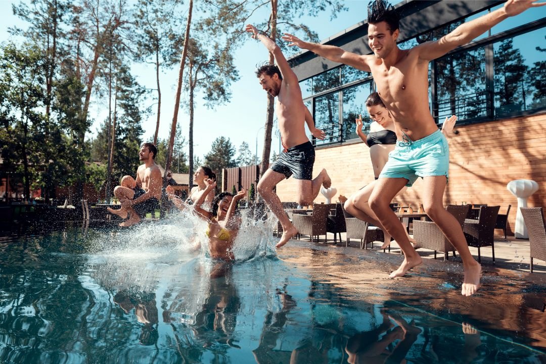 myamericanpool's tweet image. Pool parties are a great way to utilize community pools after hours. However, there are a few things to consider to make sure guests stay safe while having fun. bit.ly/2Njr27E 
#americanpool #poolparty #communitypools #poolsafety #lifeguards