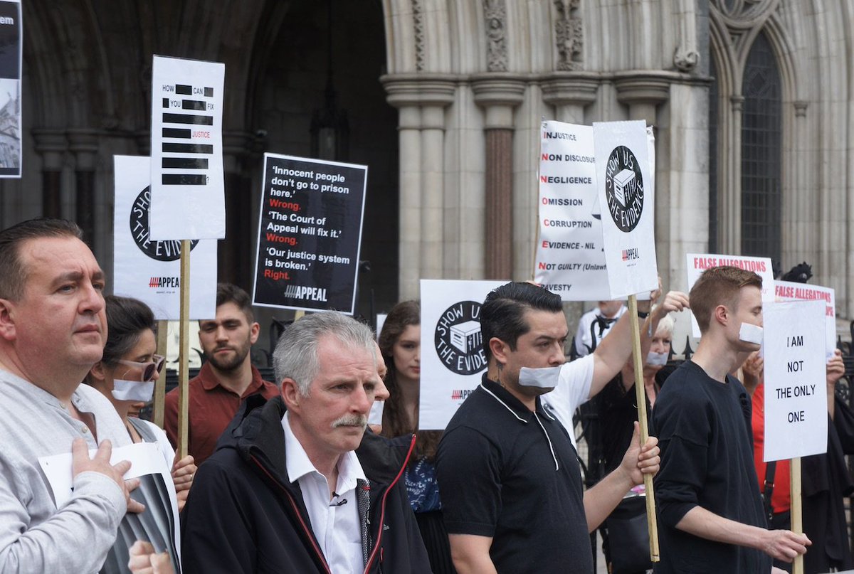 Miscarriage of justice campaigners hold silent vigil at Royal Courts of Justice: <a href="/IoJustice/">Innovation of Justice</a> take protest to Royal Courts off Justice after <a href="/MoJGovUK/">Ministry of Justice</a> snub joined by <a href="/EddieGilfoyle/">Innocent Gilfoyle</a> and <a href="/J4BenGeen/">Mick Geen</a> thejusticegap.com/miscarriage-of… Words &amp; pix Calum McCrae