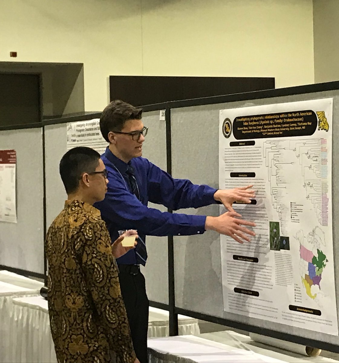 Very proud to have presented research from the Roy lab at the 2019 Evolution meetings in Providence, RI. <a href="/MissouriWestern/">MoWest</a> #GoGriffs