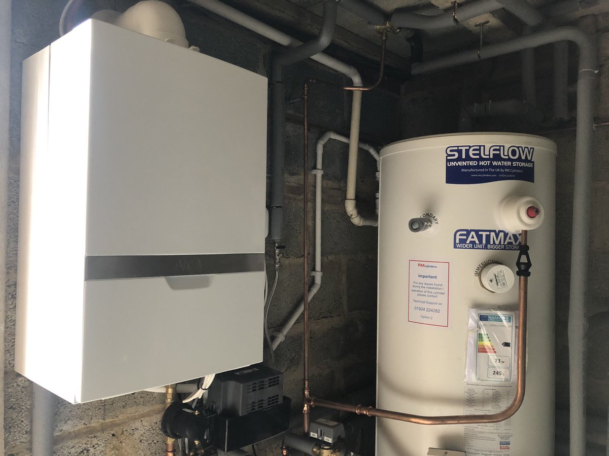 BurnettHeating's tweet photo. Upgrade for this family with 3 bathrooms. Old combination boiler out and replaced with an ATAG i32S System boiler and a 250 litre unvented cylinder from RM Cylinders. The ATAG hot water priority kit allows for fast hot water recovery @atagheating @SiP_ATAG @RMCylinders @ADEY_Pro https://t.co/5s117zHLsb