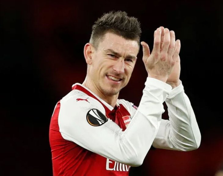 Arsenal yıldızı Koscielny Sarı Kanarya mı oluyor?

Tarihinin en kötü sezonlardan birini geçiren Fenerbahçe iyi bir takım kurmak için transfer çalışmalarına başlarken, İngiltere'den son dakika bomba bir transfer iddiası geldi.

#FENEROL #transferhattı #transfergunlugu #Fenerbahçe