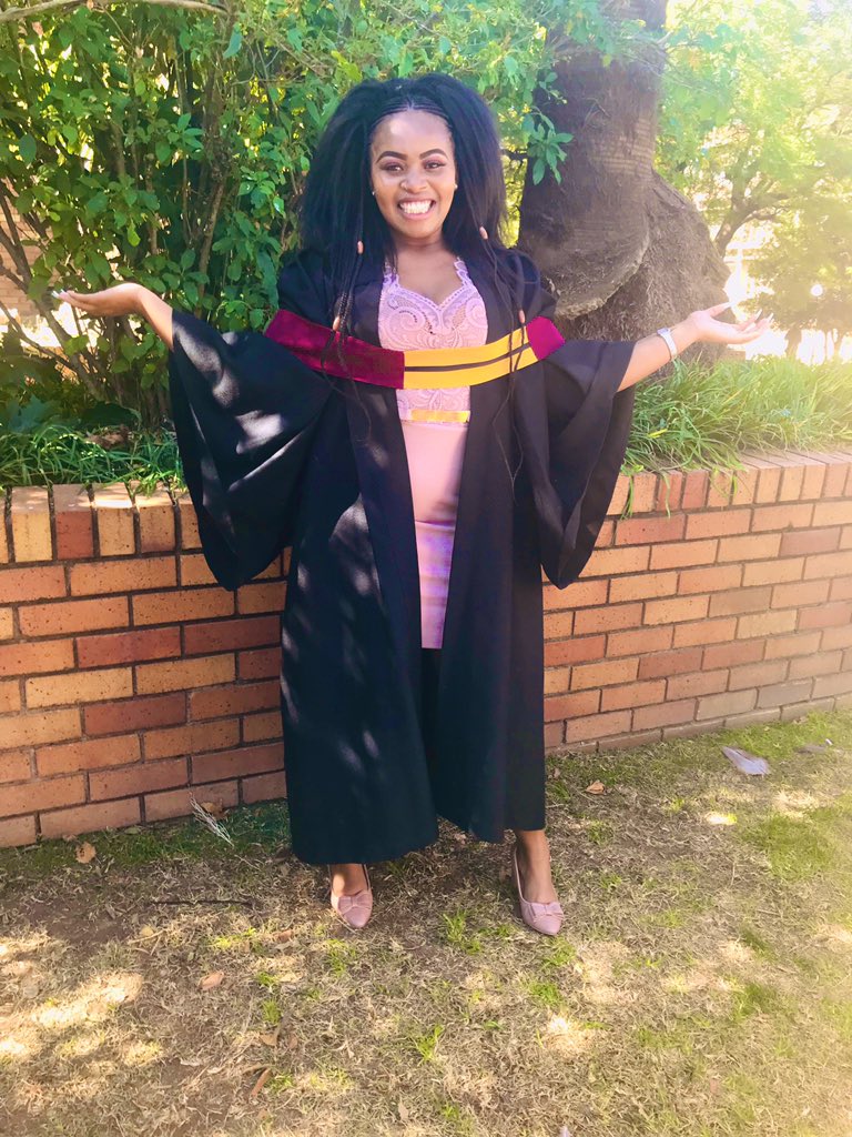 MaizuzuShabangu's tweet photo. Issa graduate ๐ฉ๐ฝโ๐โบ๏ธ
#mediagraduate https://t.co/5jk6q2d618