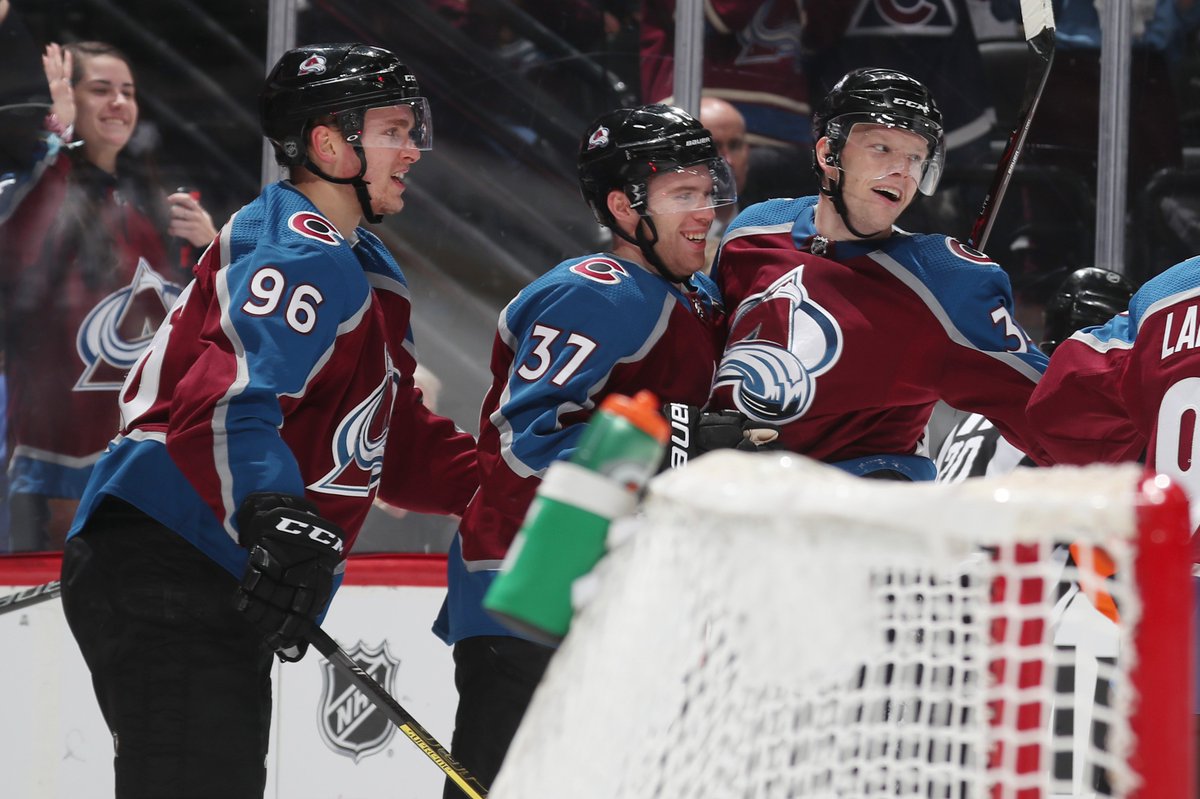 Avalanche tweet picture