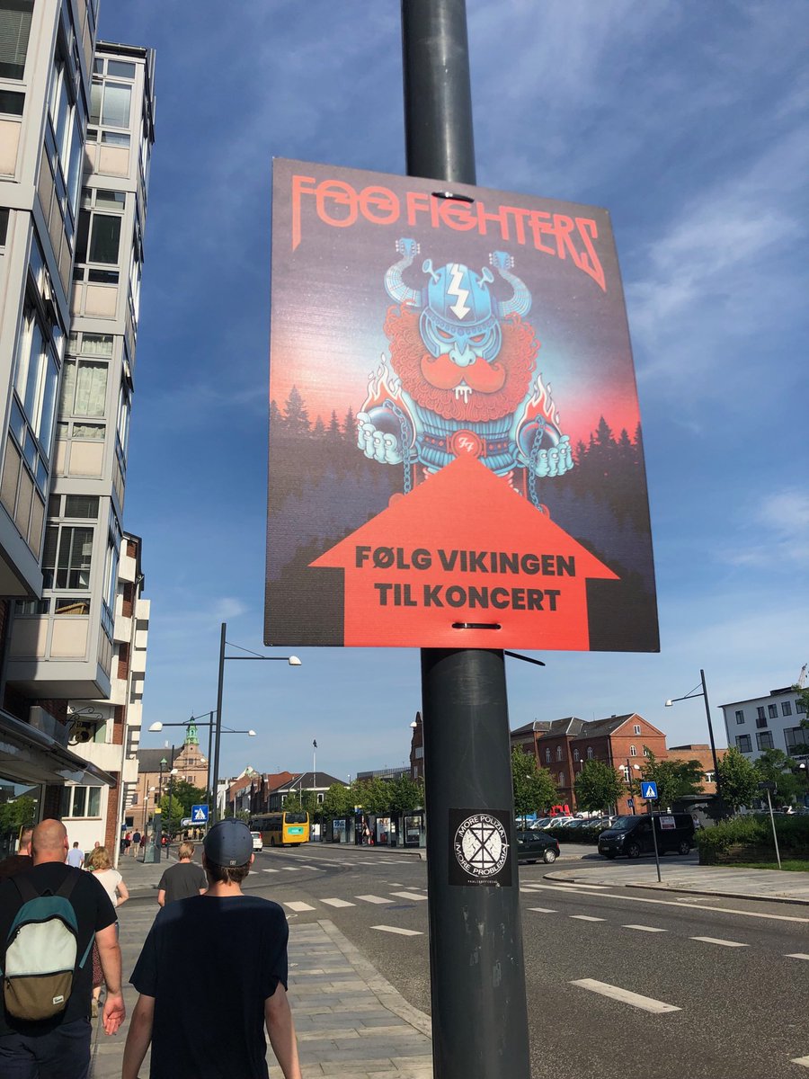 JfewerFewer's tweet image. ⁦@linorulli⁩ on my way to spend the night in prison with this band  #FooFighters #Denmark