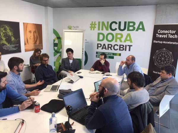 ConectorSpain's tweet photo. Si estás innovando en el sector del turismo con una #startup tecnológica en fase seed la nueva convocatoria para #ConectorTravel2 es para ti: entérate de todos los detalles en este artículo de @hosteltur 👉🏼https://t.co/h96UG86dmY https://t.co/LOT0fvzXIz