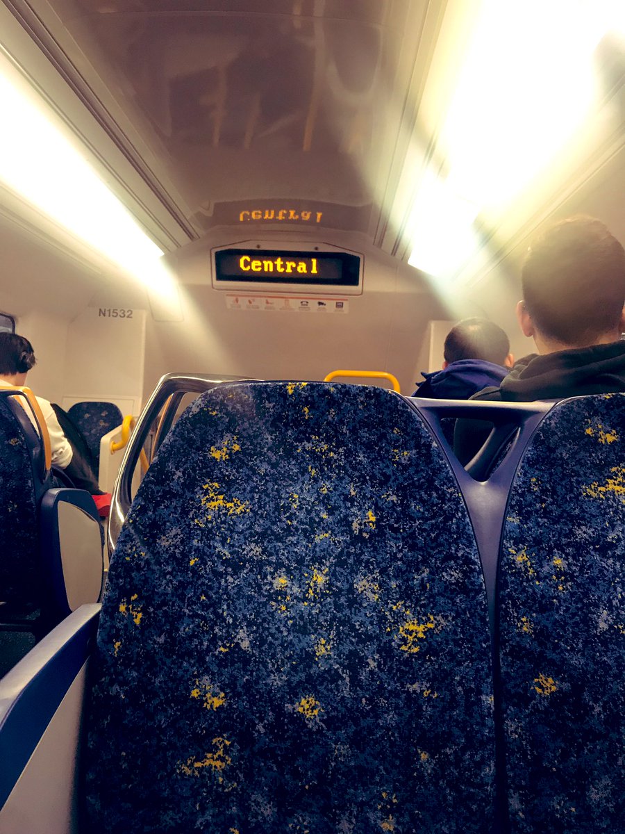 hipstergeddon's tweet image. #livetrain :  I wasn’t sure what to do - sit up the top deck or down below? What’s the etiquette Sydney ?