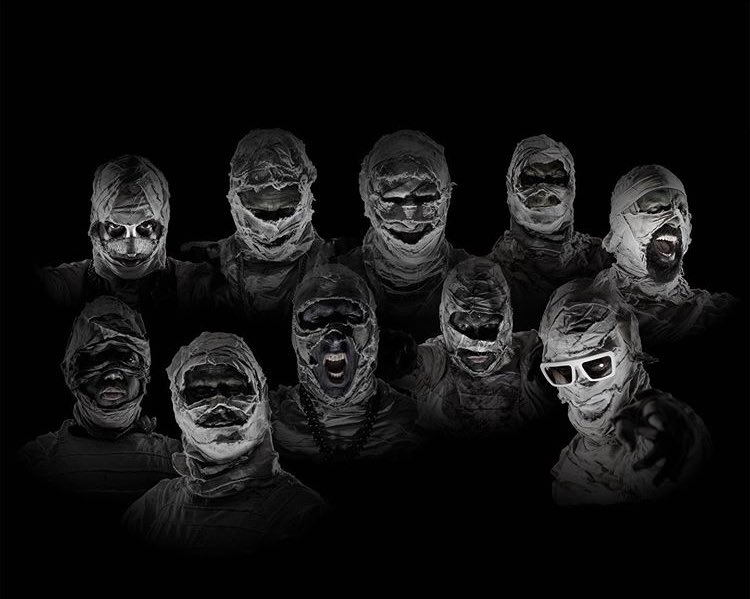 Freak flags fly Friday 🏴‍☠️ <a href="/hctmummies/">HereComeTheMummies</a> #SummerSounds #Cedarburg