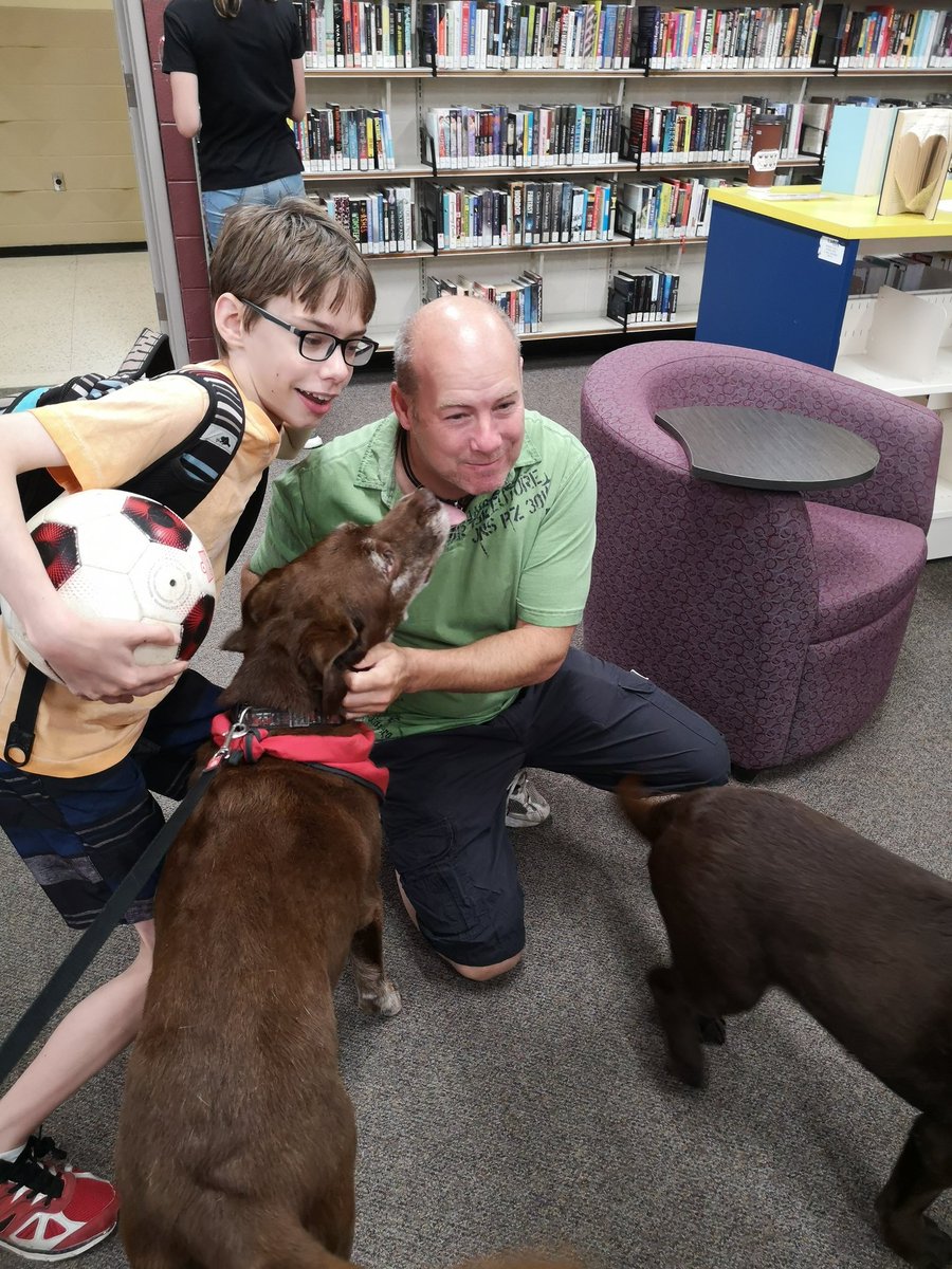 BCentralLibrary's tweet photo. The last day of exams means the last day of #BarkBreak at @BCentralSchool! Lots of kisses and cuddles for everyone. @JanetJJardine @SJAOntario https://t.co/8XdVP3uFd0