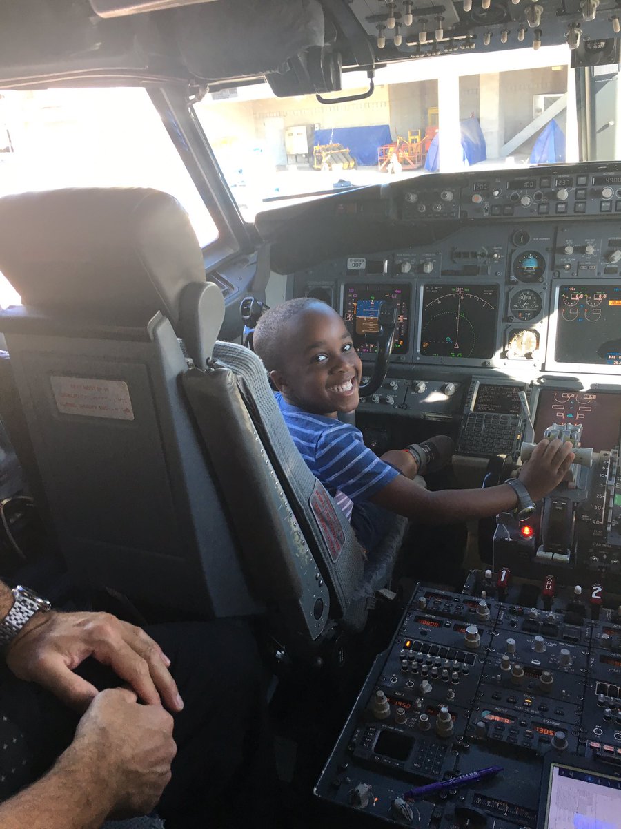 pamkelowna's tweet photo. Thank you @WestJet for making someone’s day! #WS655 #kidsfly #bestcrew 🇨🇦🛩 https://t.co/U1pETQbd7U