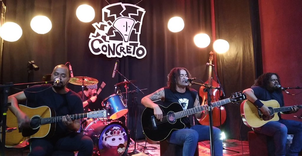 bandaconcreto's tweet photo. Confira o bate papo da banda Concreto com o programa MG Metal! https://t.co/PvcjHSkBWA
#concreto #bandaconcreto #mostrametalminas #mgmetal #acalmadaalmaacustico #acalmadaalma20anos #eplama #vinnyappice #diamundialdorock #blocodoscamisapreta https://t.co/OJYwQnW0l6
