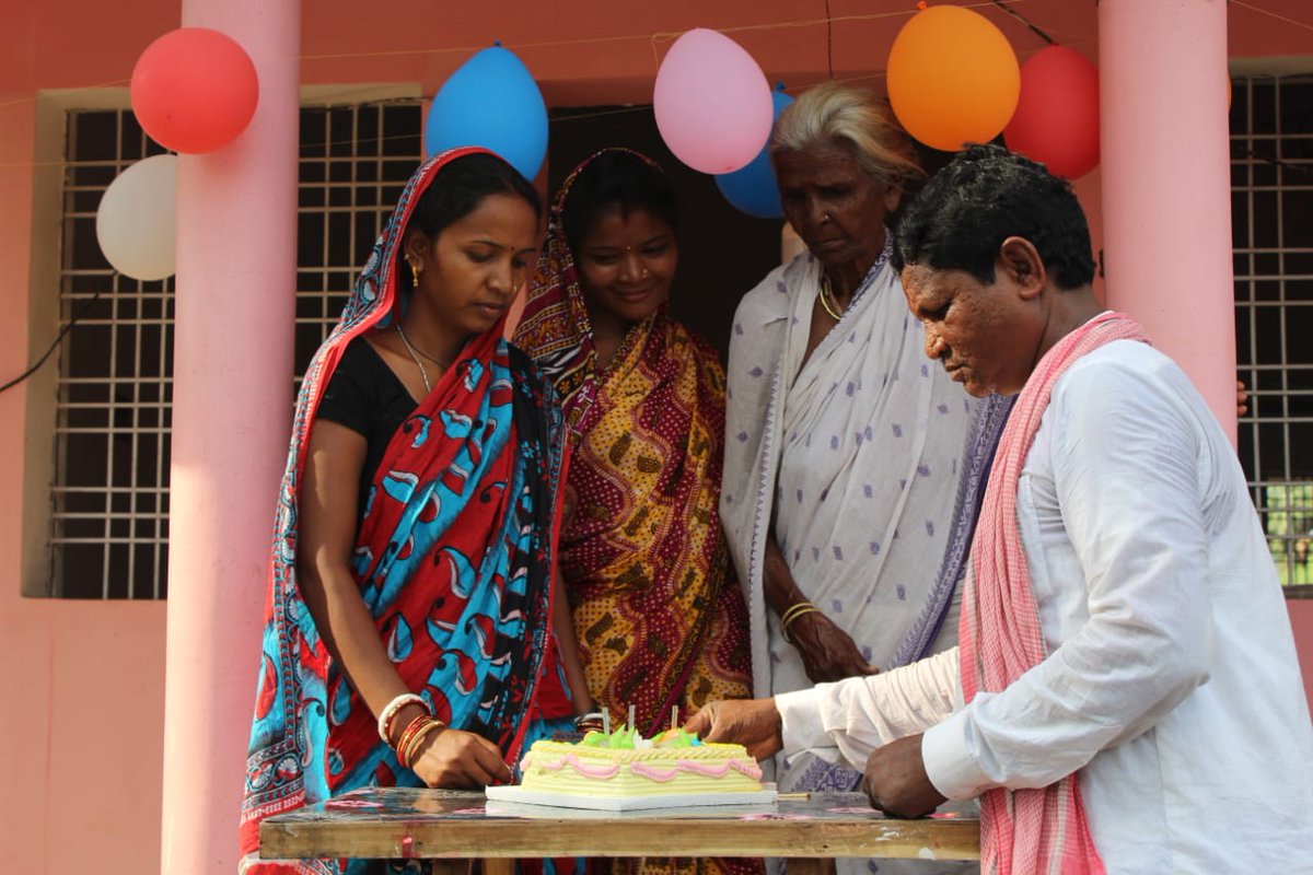 Celebrating #PMAY 4th Anniversary with cheers,  joy, hopes and happiness 

<a href="/JHARKHAND_PMAYU/">JHARKHAND_PMAY(U)</a> 
<a href="/PMAYUrban/">Housing For All</a>