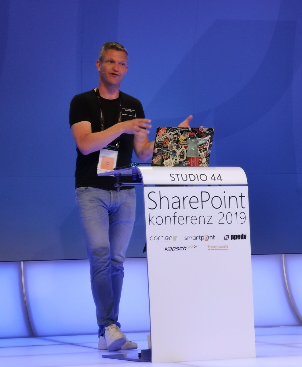 ragnarh's tweet image. Now @KbWorks shows latest and hottest features of #MicrosoftTeams at #SPKonfAT Good discussions about Governance and latest innovations in #OneDrive