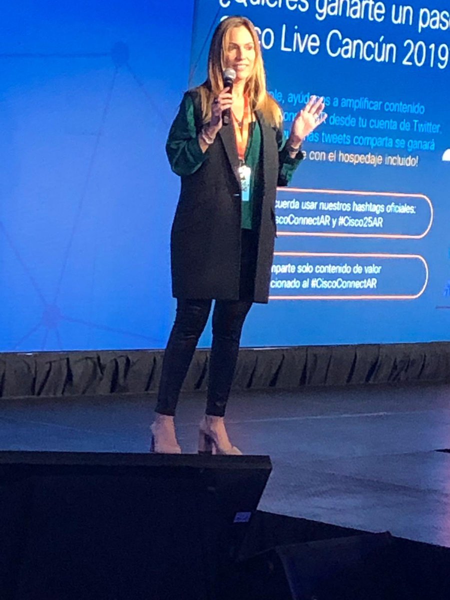 c_morawetz's tweet photo. Damos inicio a nuestro #CiscoConnectAR en el marco de las celebraciones por los 25 años de Cisco en Argentina #Cisco25AR @juanpa_estevez @gabriel_sakata https://t.co/klOJxh5Qez