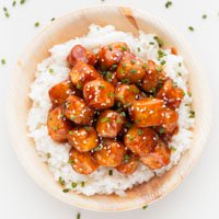 General Tso’s Tofu, ready in just 30 minutes! It’s spicy-sweet, healthier than the classic Chinese takeout dish, and one of my favorite tofu recipes. simpleveganblog.com/general-tsos-t… #vegan #glutenfree #tofu #maindish #simplevegablog