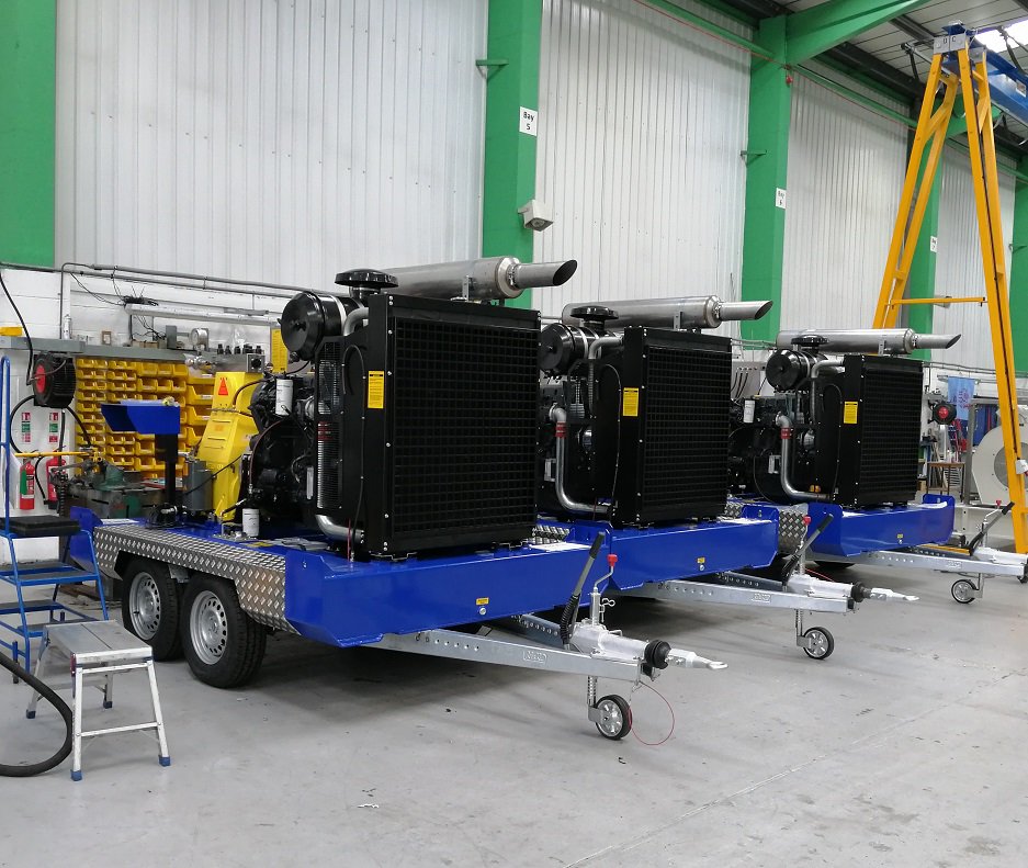 Calder_Ltd's tweet photo. Designed, built, and tested in Worcester, West Midlands. Three ultra-high-pressure waterjetting pumps on the way to the Middle East for petrochemical and refinery customers. 

#refinery #petrochemical #middleeast #westmidlands #worcester #UK #manufacturing #UKmfg https://t.co/K1qafkCnTZ
