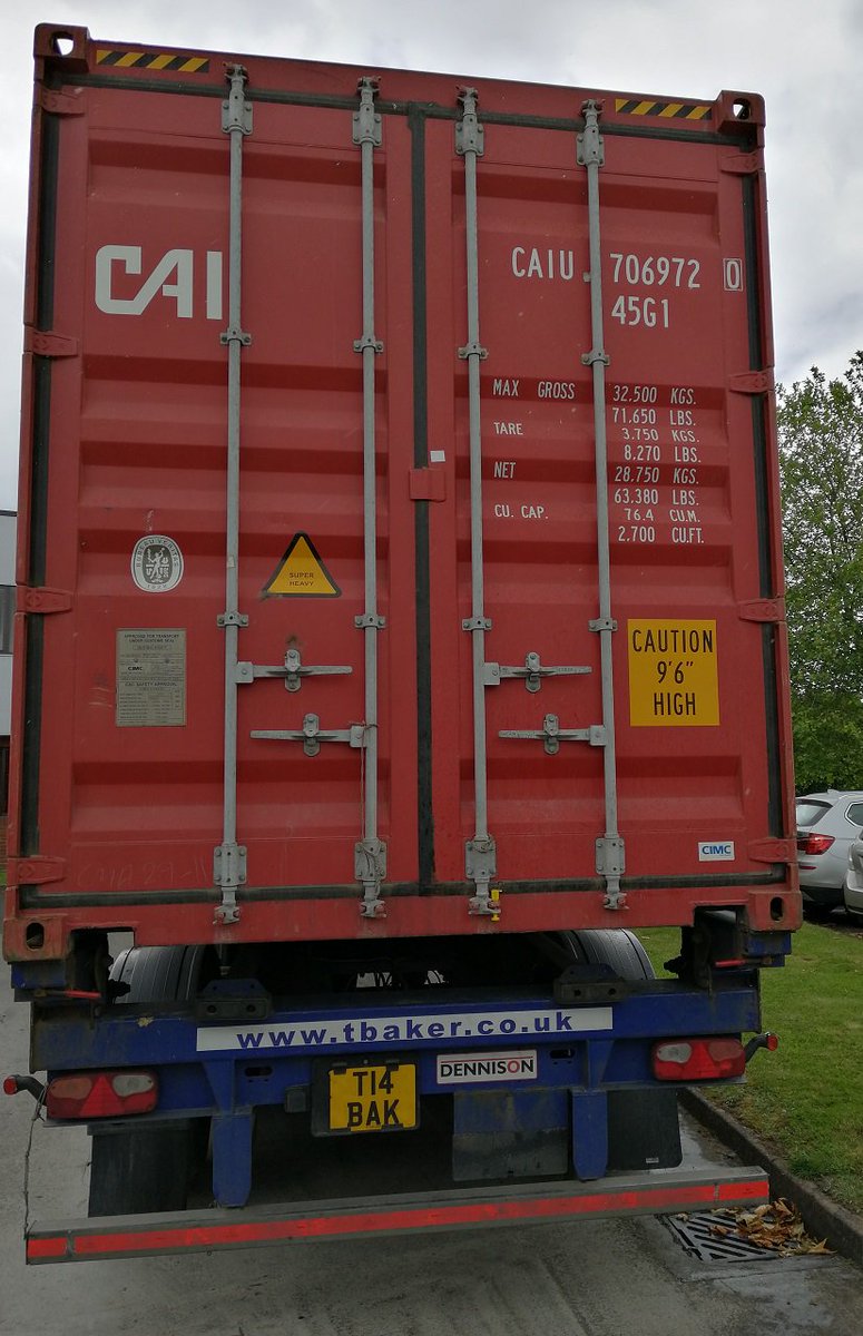Calder_Ltd's tweet photo. Designed, built, and tested in Worcester, West Midlands. Three ultra-high-pressure waterjetting pumps on the way to the Middle East for petrochemical and refinery customers. 

#refinery #petrochemical #middleeast #westmidlands #worcester #UK #manufacturing #UKmfg https://t.co/K1qafkCnTZ