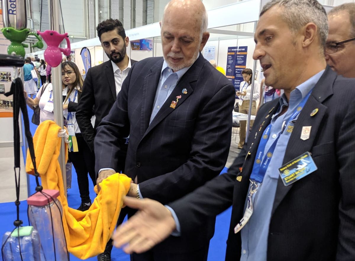 RotaryHHFH's tweet photo. https://t.co/zniC0QJzUI Rotary Project Hand Hygiene For Health meets Barry Rassin at RC19, view our website https://t.co/HtUOztdA9t https://t.co/2iAOuwg5UN