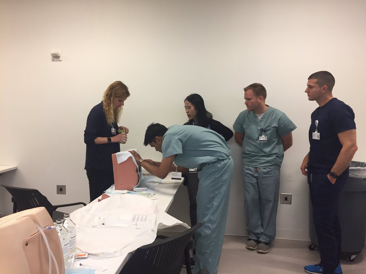 CCF_IMCHIEFS's tweet image. Day 2 of procedure lab and our interns are really enjoying this hands-on experience! #internorientation #LP #Thoracentesis #paracentesis #IV #ABG #PAPsmear #arthrocentesis